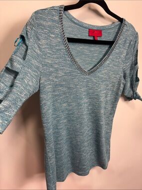 Jennifer Lopez Heathered Teal V-Neck Top with Cutout Sleeves